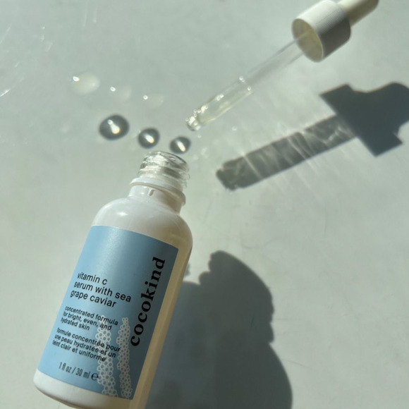 $10❤️‍🔥 Cocokind Vitamin C Serum w/ Sea Grape Caviar 🌊💧 NEW CLEAN BEAUTY - Picture 2 of 7